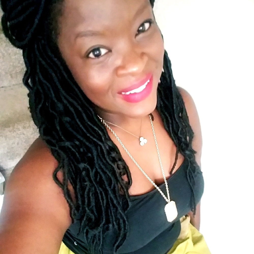 Meet your Posher, Juanita